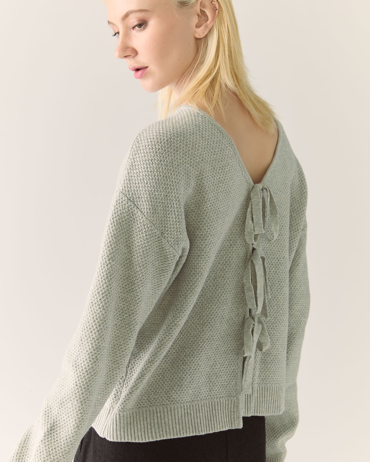 Reversible Bow Merino Cardigan in Grey