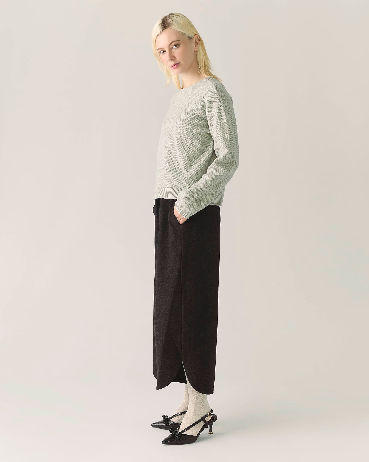 Tulip Hem Brushed Knit Pant in Charcoal Mix